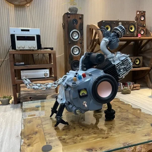 ustom Industrial Art Speaker - Handcrafted from Vintage Engine | Unique Audio Sculpture 发动机创意音箱,定制音箱,蓝牙音箱,重金属音箱